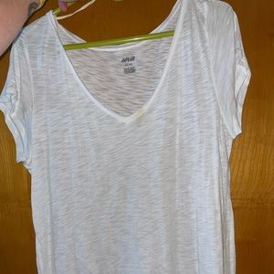 Arie White v-neck, size XL